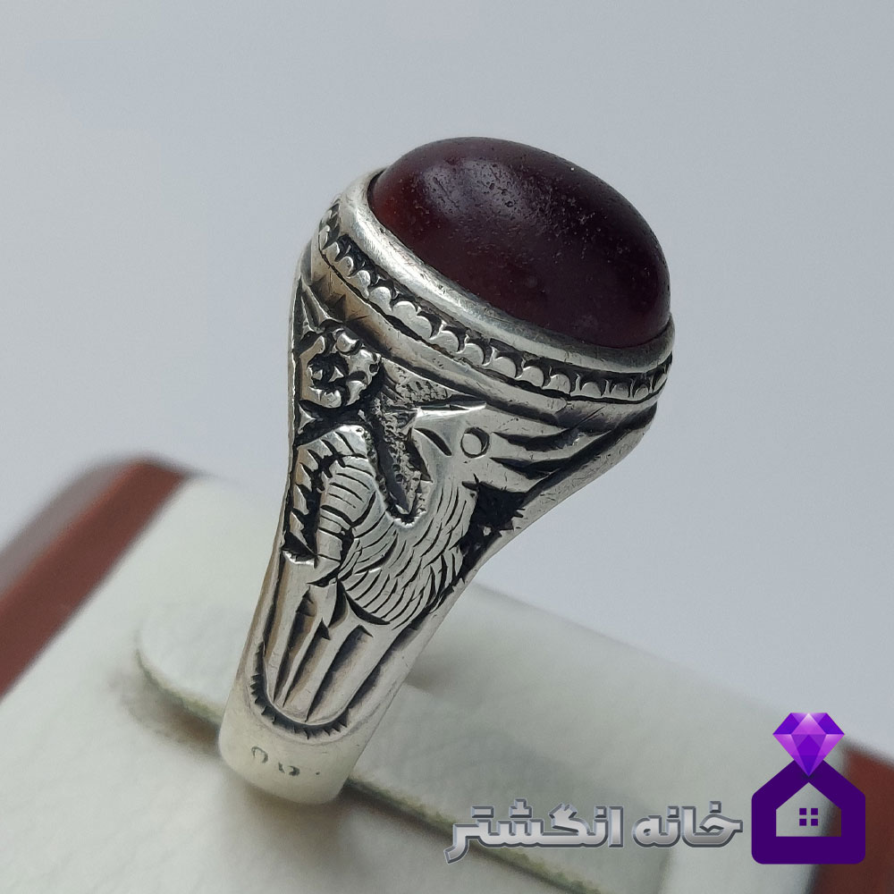 انگشتر کهنه عقیق کرزی با رکاب قلم زنی کد012 - Image 2