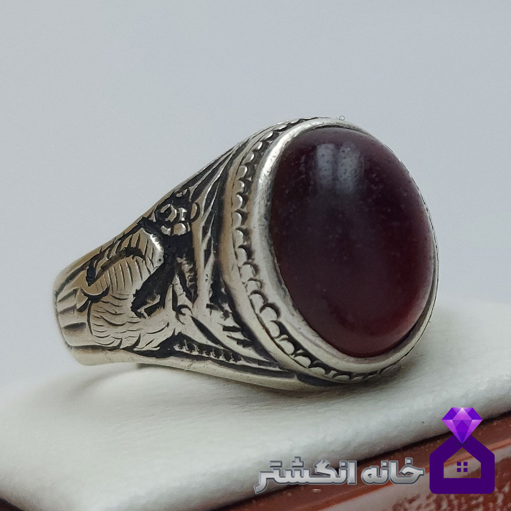انگشتر کهنه عقیق کرزی با رکاب قلم زنی کد012 - Image 3