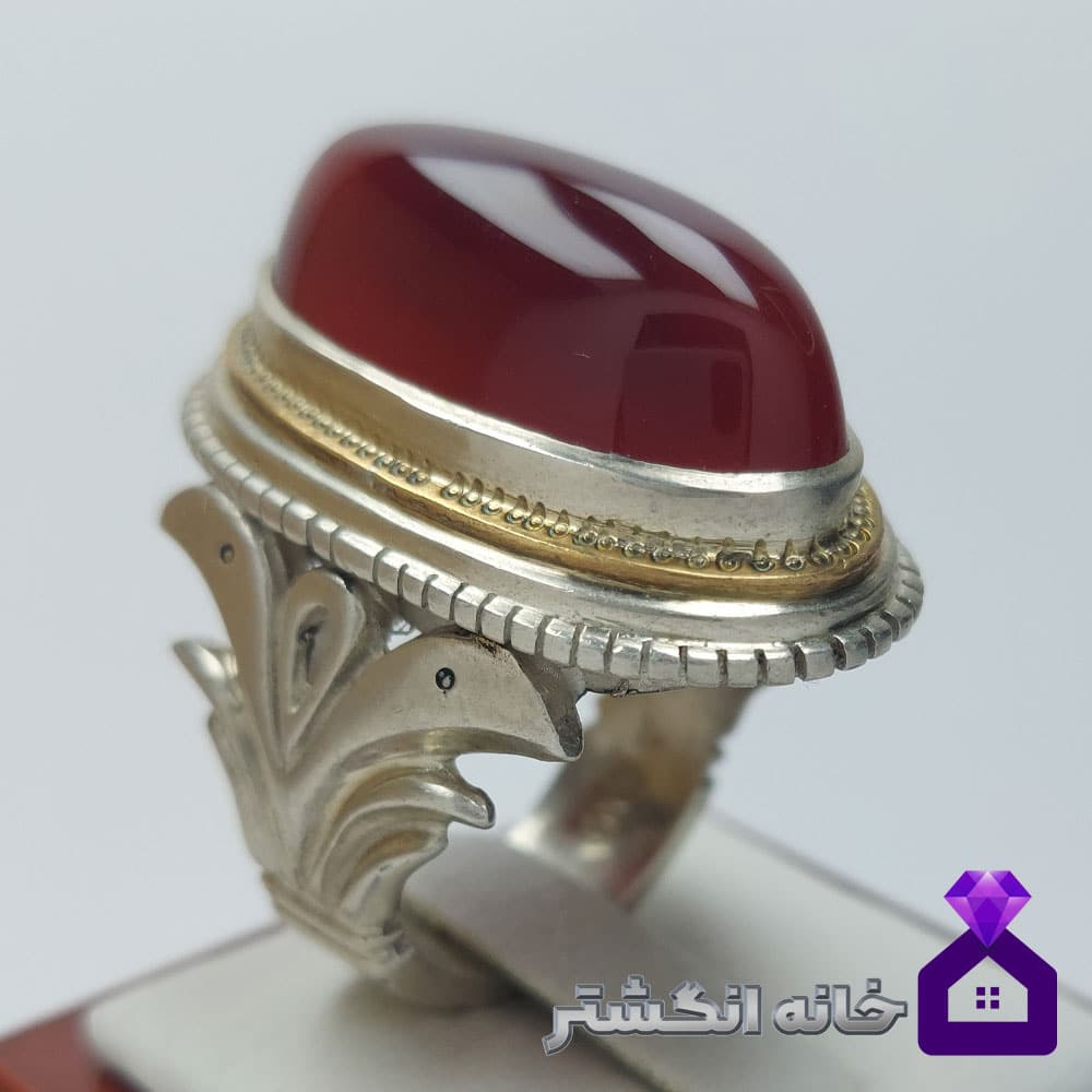 انگشتر عقیق سرخ کلوخه آبدار کد039