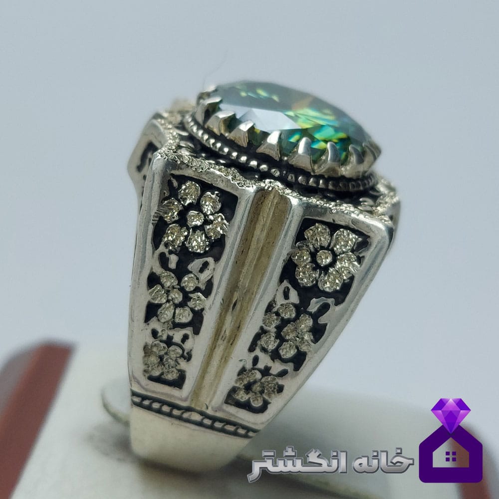 انگشتر الماس موزانایت با رکاب قلم کاری گل کد147 - Image 3